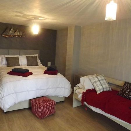The Swallows Guest House Нью-Кі Екстер'єр фото