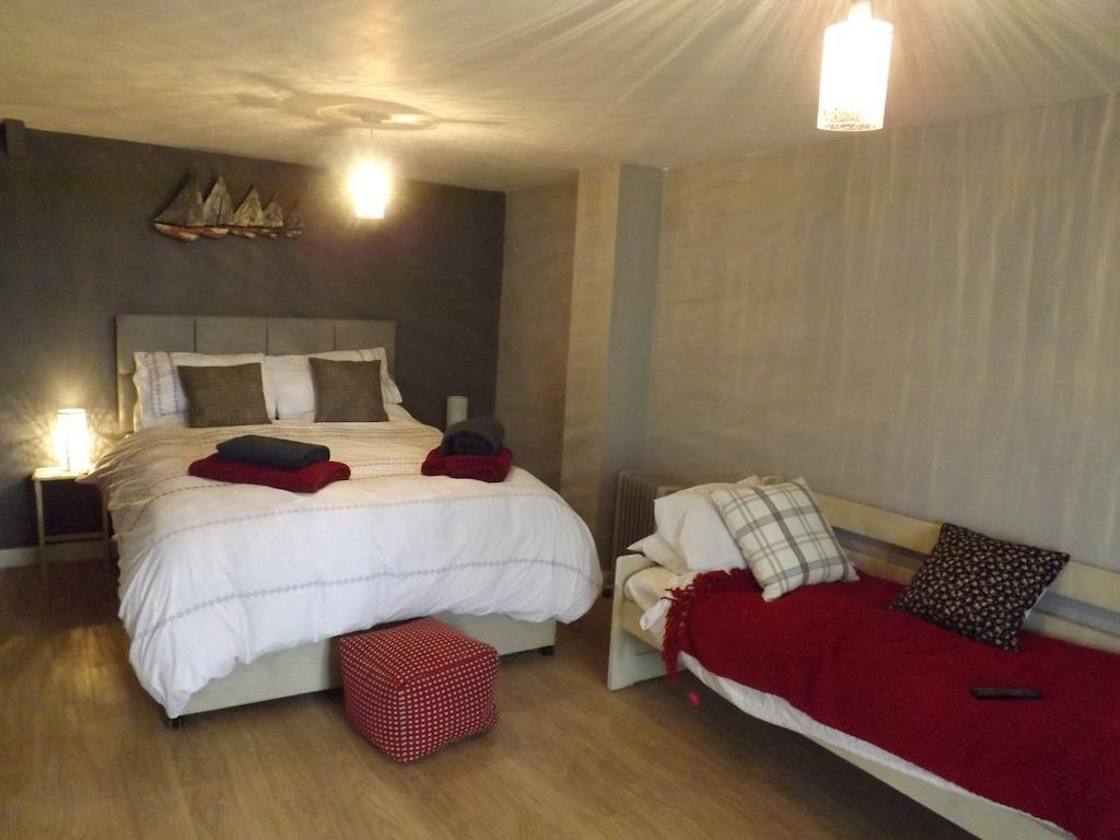 The Swallows Guest House Нью-Кі Екстер'єр фото