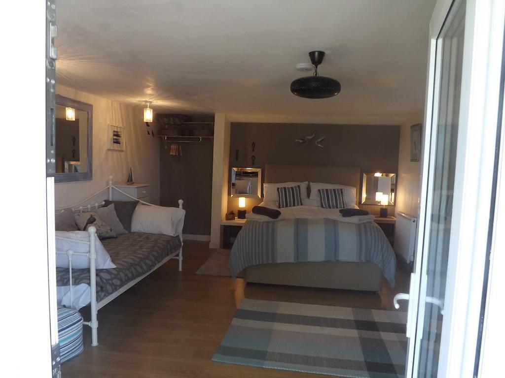 The Swallows Guest House Нью-Кі Екстер'єр фото